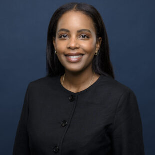 Portrait en studio CV ou LinkedIn pour cabinet de conseil – photographe Val d’Europe